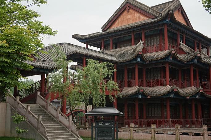光影交织的旅程 探索综合性影视文化旅游区的无限魅力